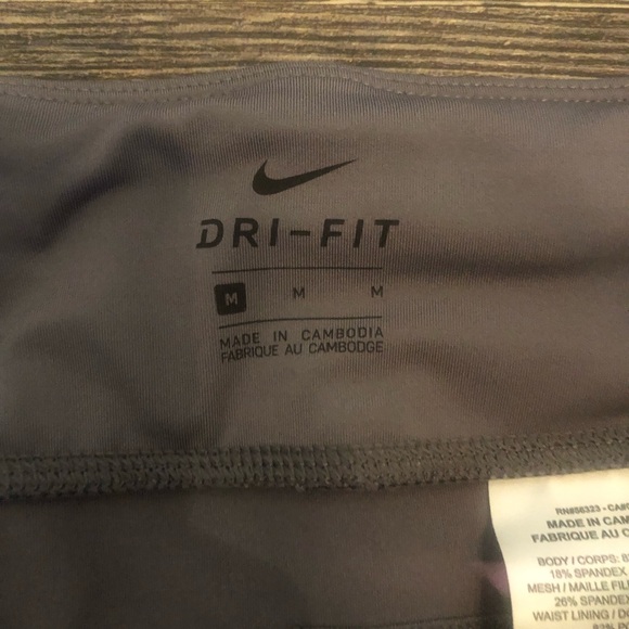 Nike DRI-FIT leggings, size Medium, purple-ish grey Nike emblem missing - Picture 3 of 7